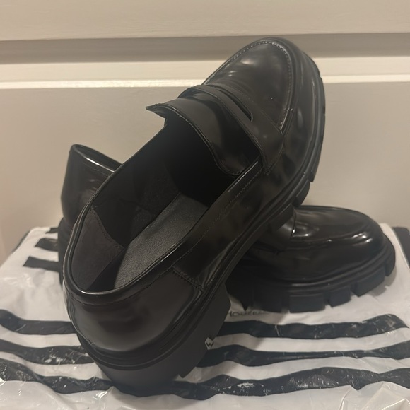 Crown Vintage Black Patent Leather Loafers size 11/11.5 - Picture 4 of 4